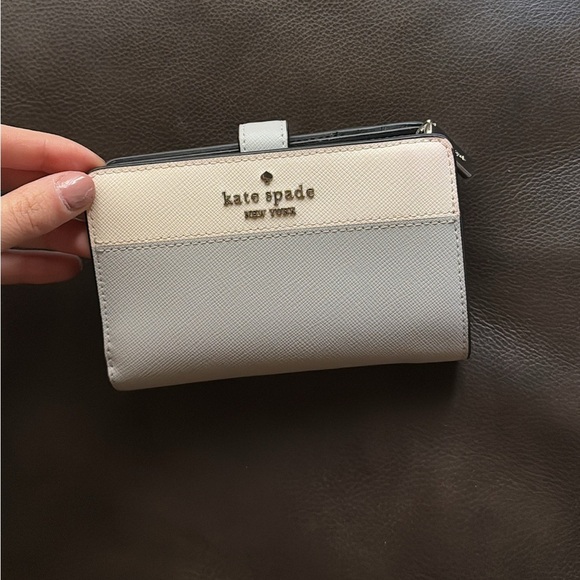 kate spade Accessories - Kate Spade Grey/White Snap WALLET